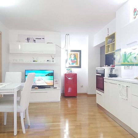White Dream Suites Iasi Ngoại thất bức ảnh