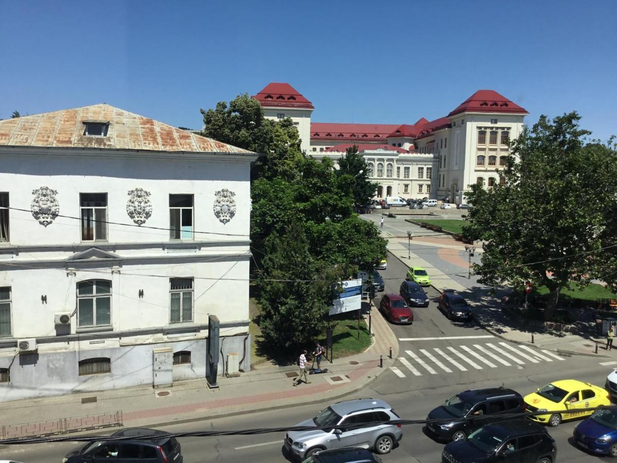 White Dream Suites Iasi Ngoại thất bức ảnh