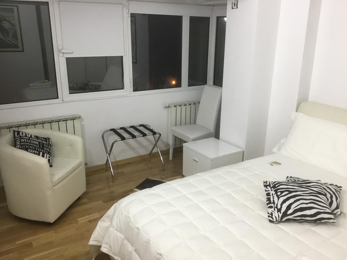 White Dream Suites Iasi Ngoại thất bức ảnh