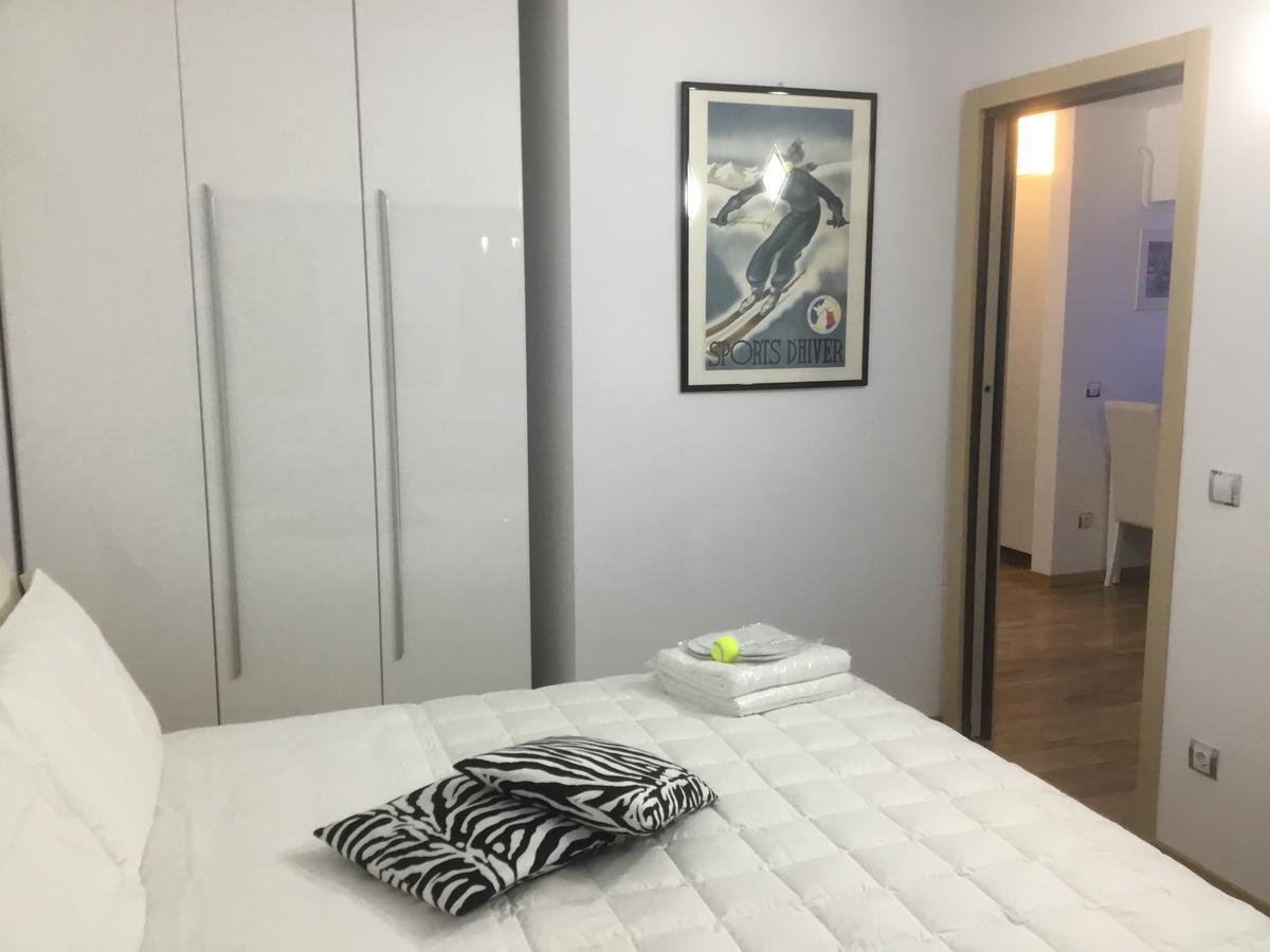 White Dream Suites Iasi Ngoại thất bức ảnh
