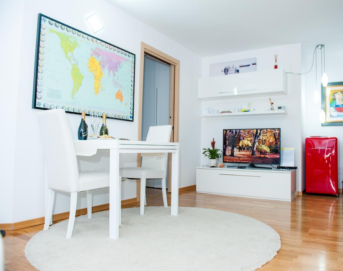 White Dream Suites Iasi Ngoại thất bức ảnh