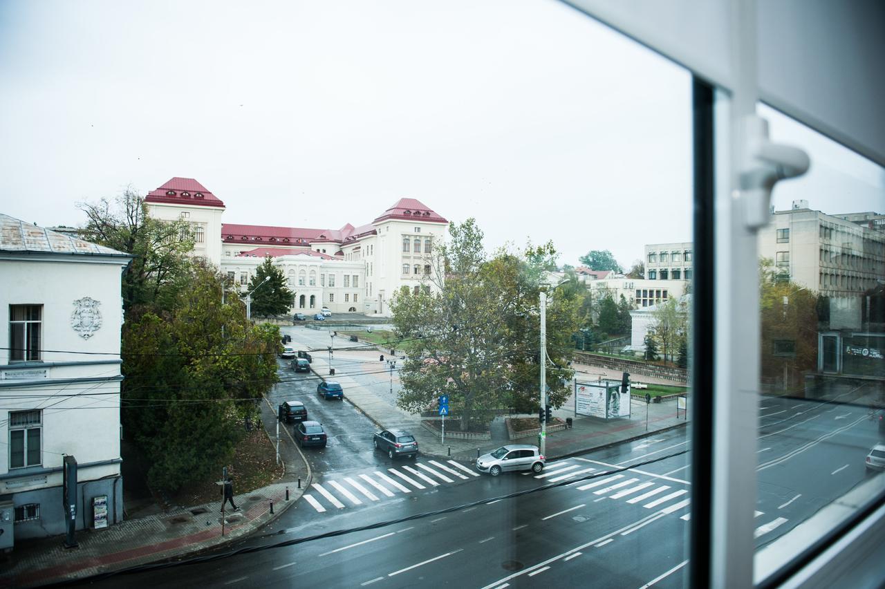 White Dream Suites Iasi Ngoại thất bức ảnh